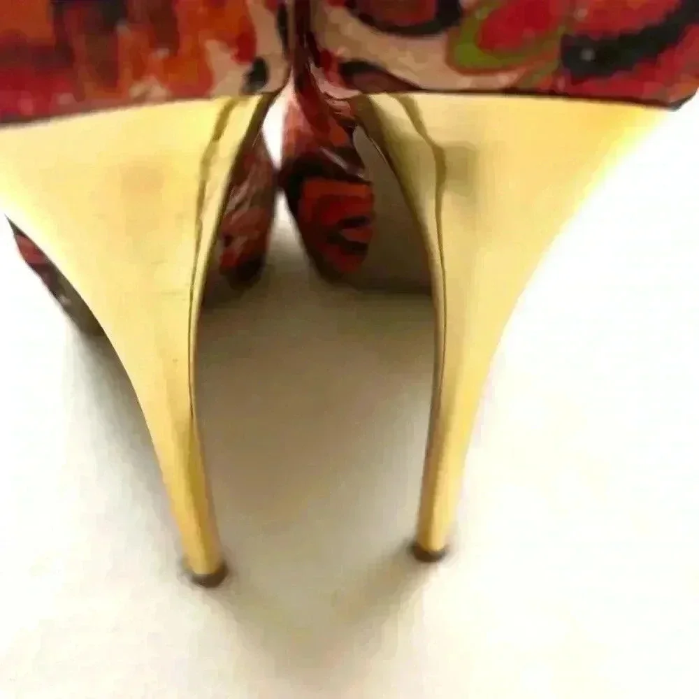 Zigi Girl Multicolor Geometric Stiletto Gold Trim Round Toe Pump Heels Size 7